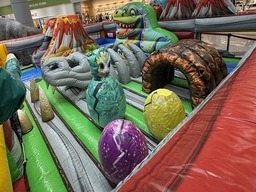 ﾃﾞｨﾉﾗﾝﾄﾞｱﾄﾞﾍﾞﾝﾁｬｰ4